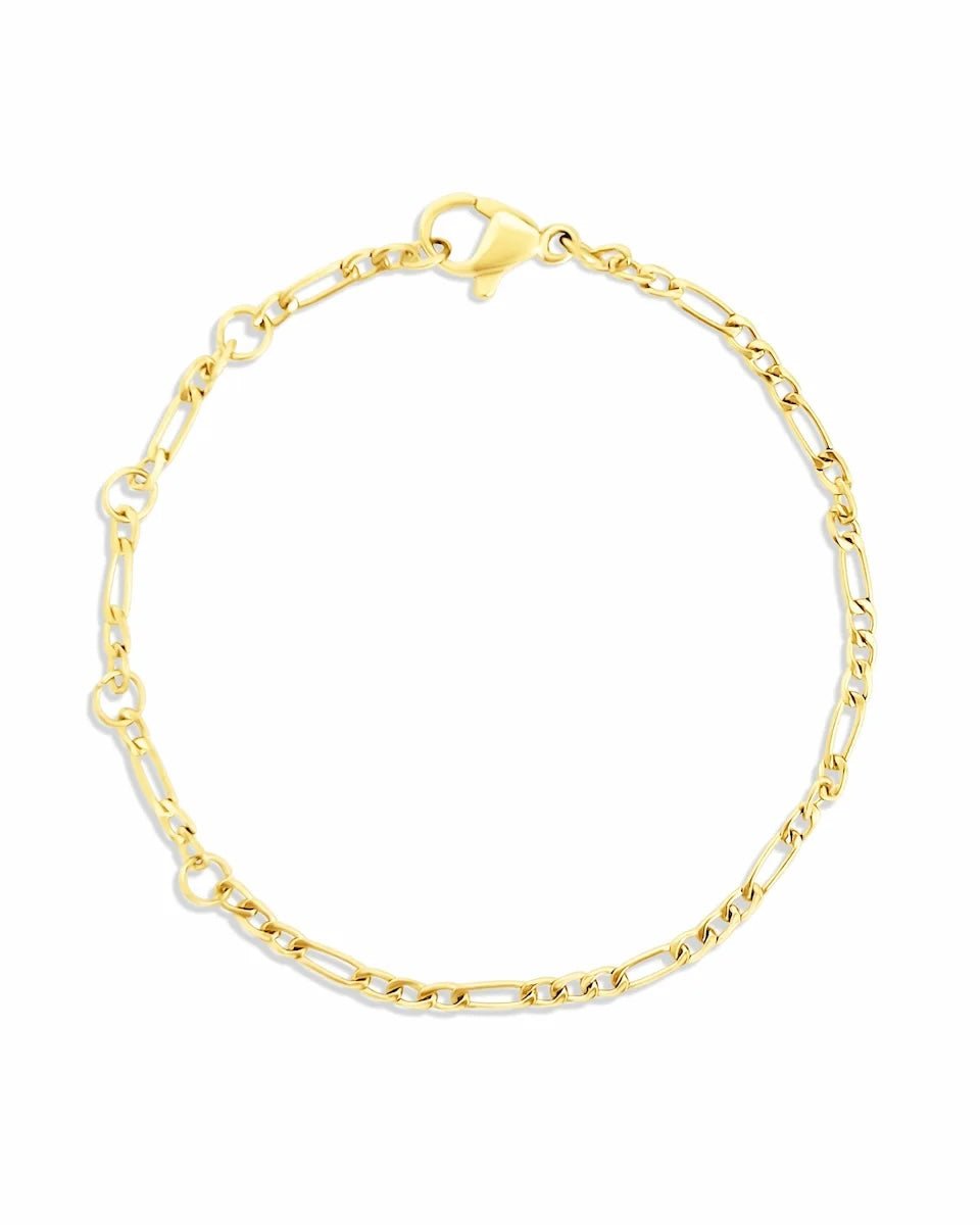 Gold figaro bracelet for kids, lightweight chain bracelet for everyday wear
