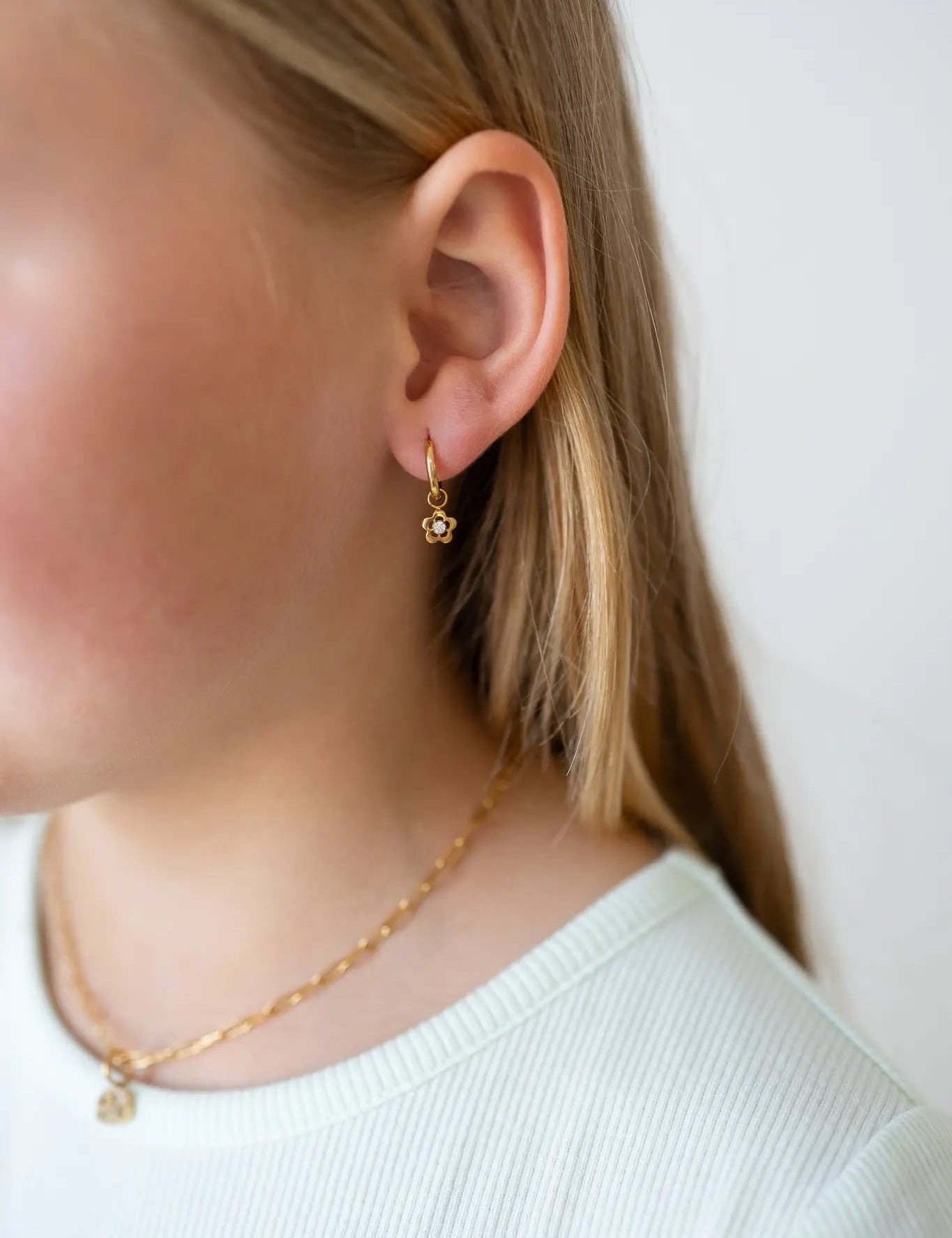 Mini Hoop Charm Fleur Brillante - Goldybijoux